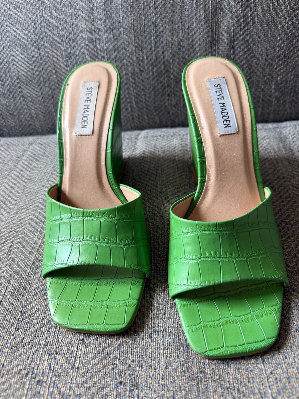 Steve Madden Green Croc Embossed Leather Wedge Sandals Size: 9M